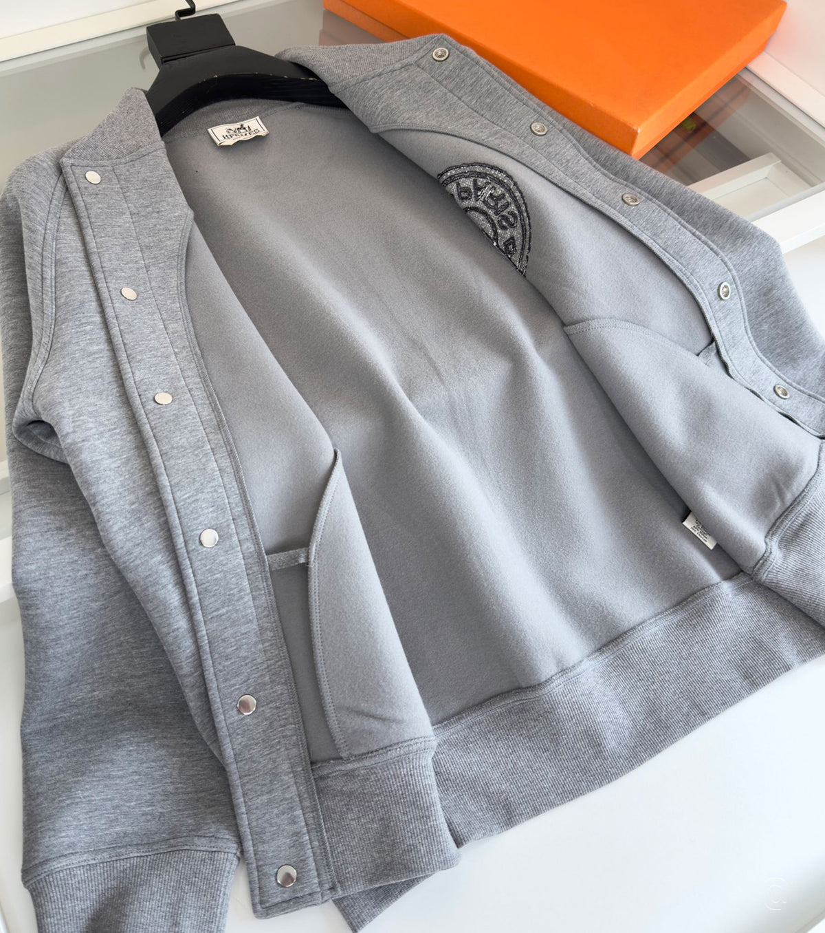 Мъжки бомбър