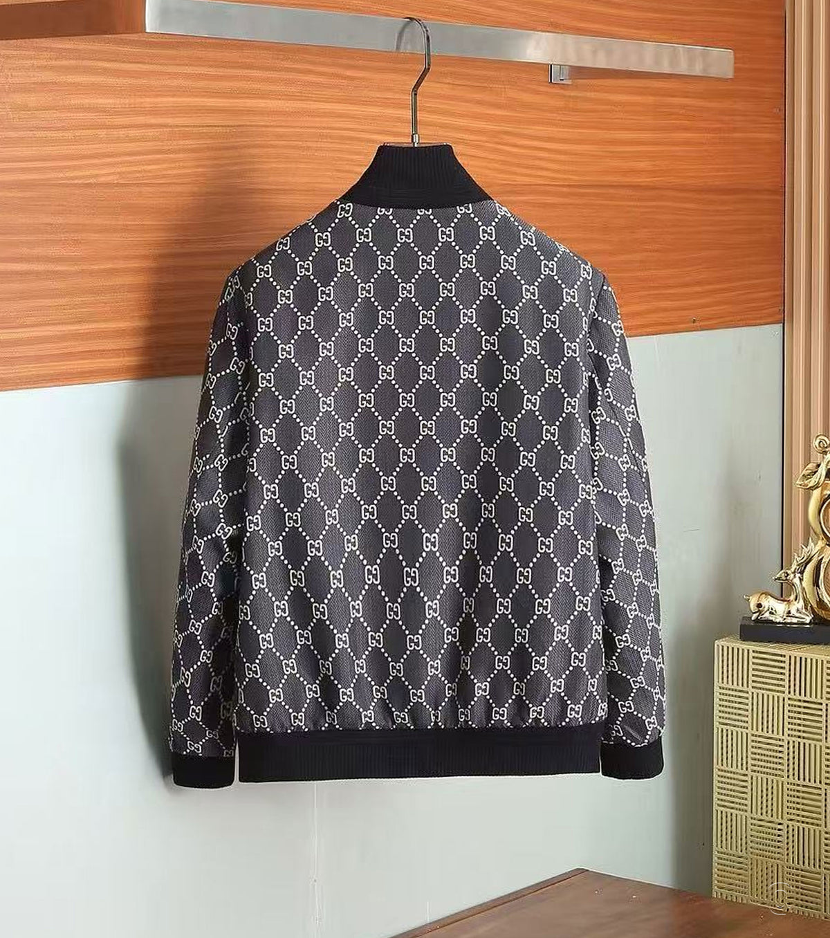 Мъжки бомбър