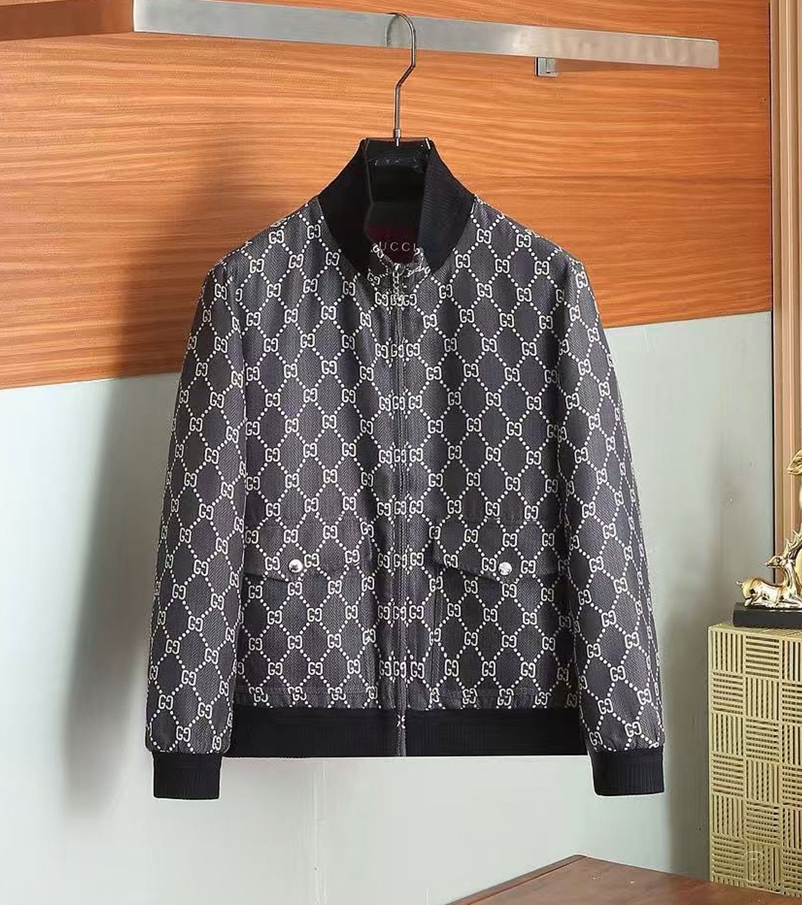 Мъжки бомбър