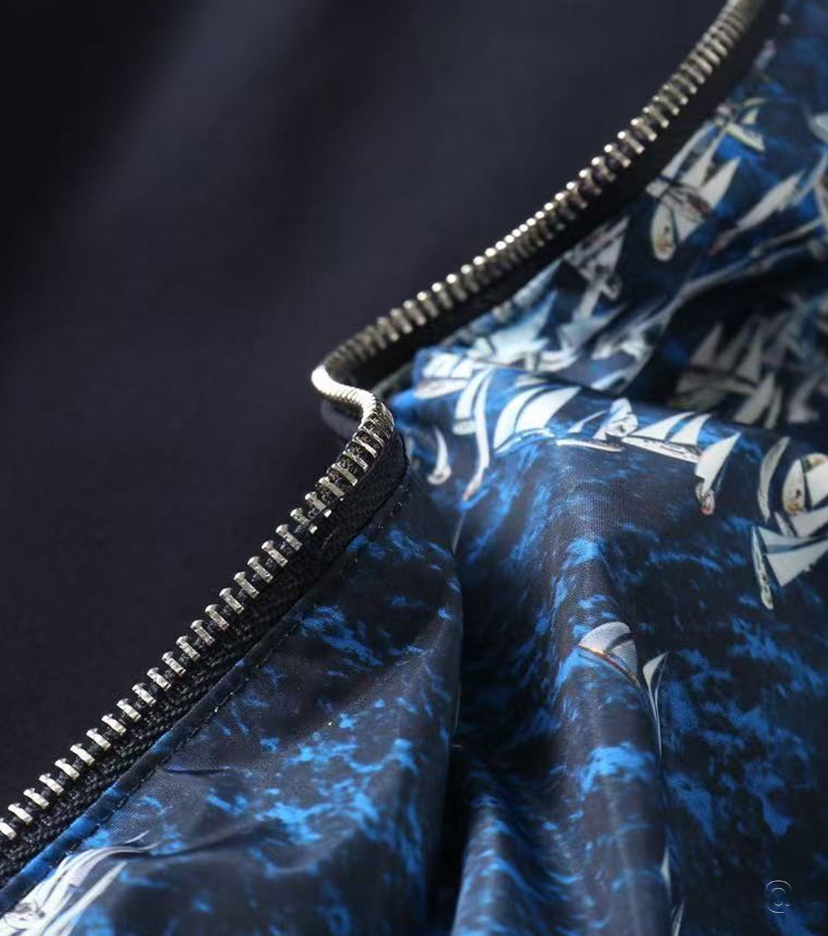 Мъжки бомбър