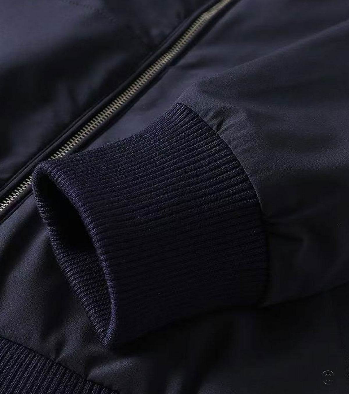 Мъжки бомбър