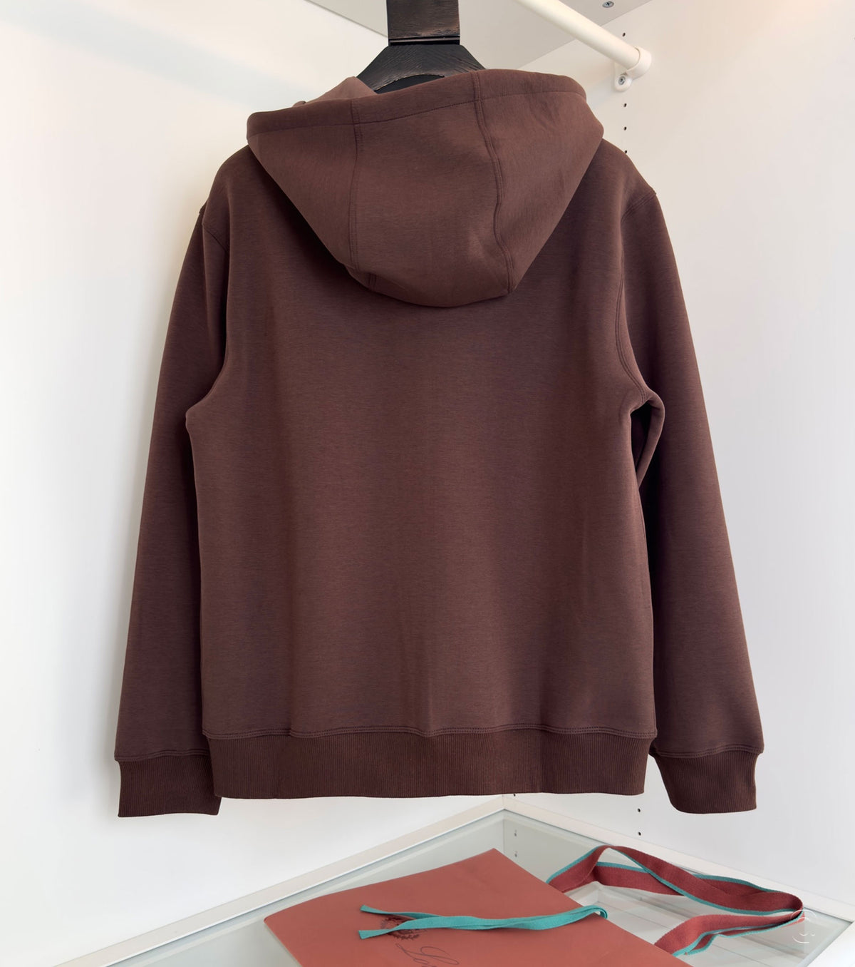 Мъжки суитшърт с качулка