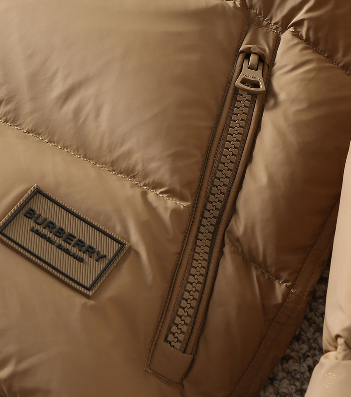 Пухено яке Halsby