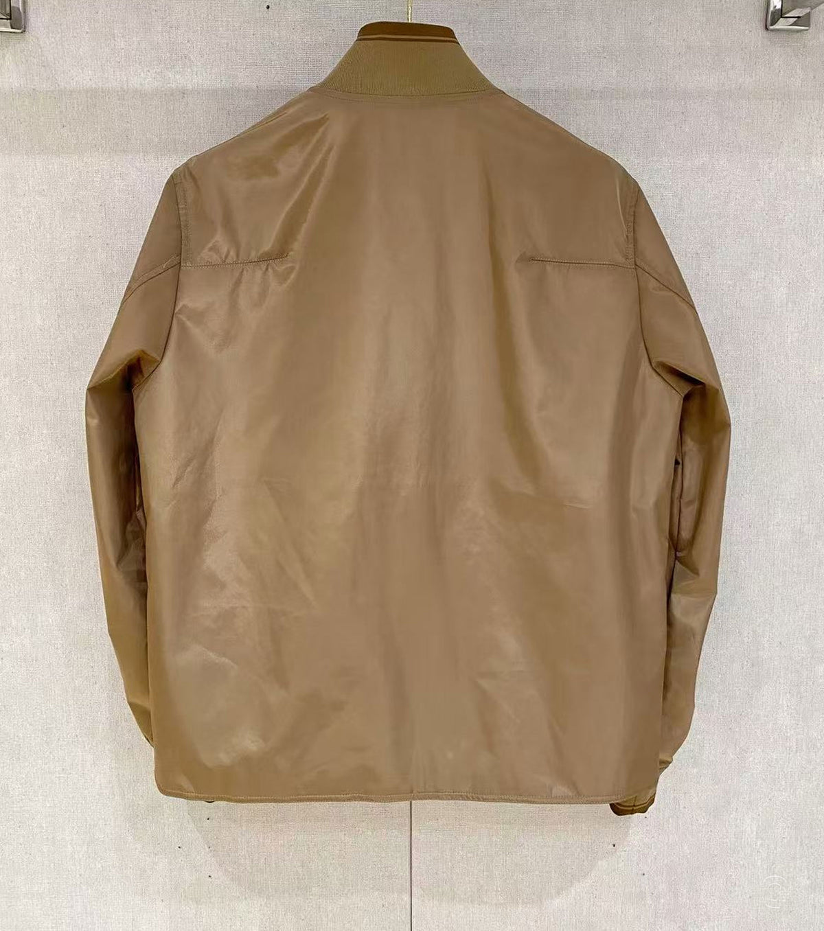 Мъжка ветровка