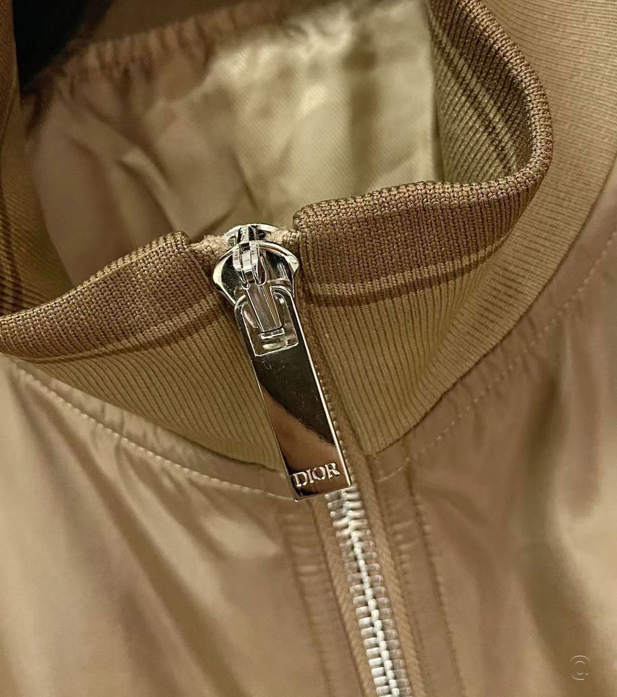 Мъжка ветровка