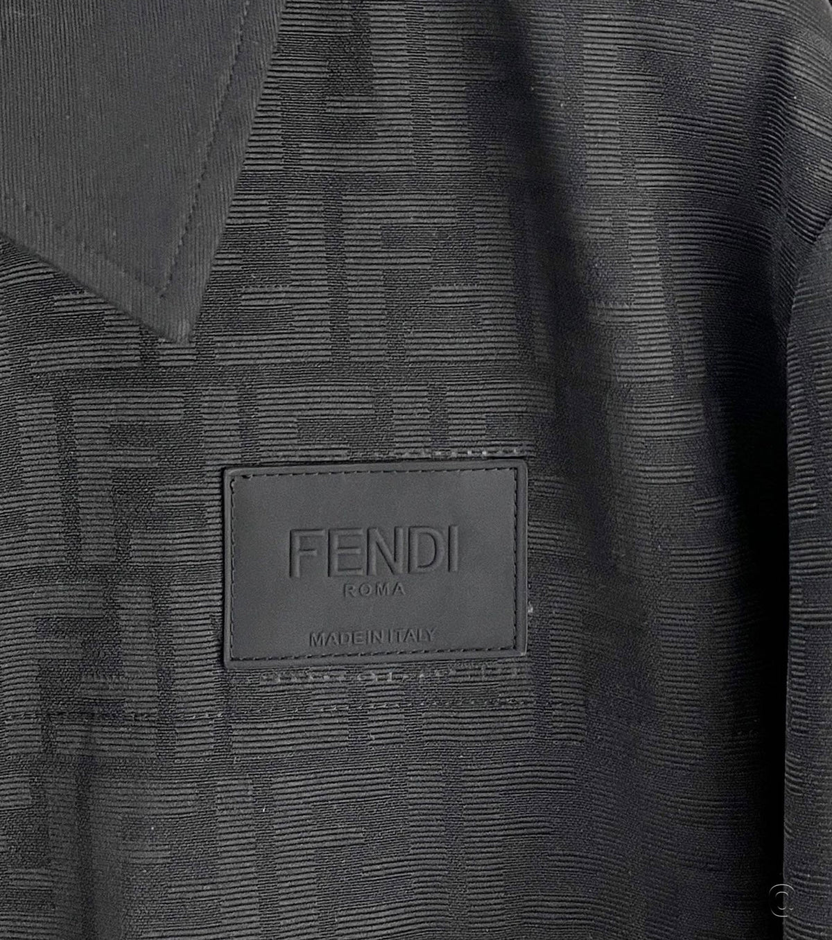 Преходно жакардово яке