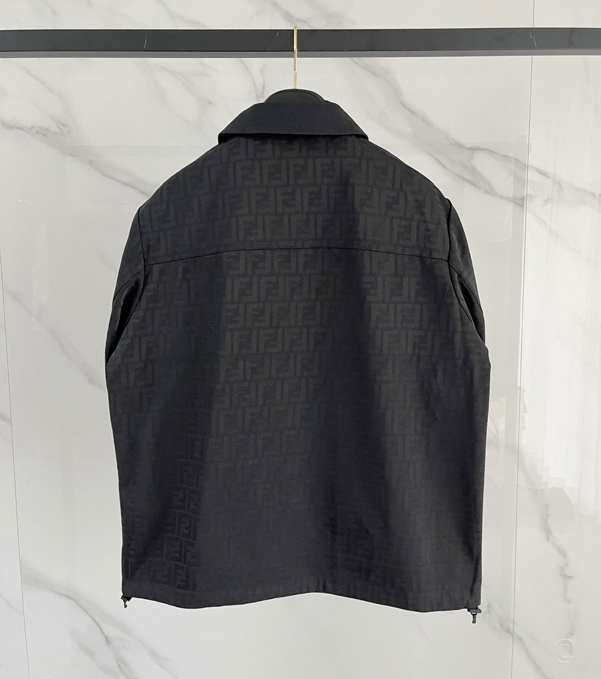 Преходно жакардово яке