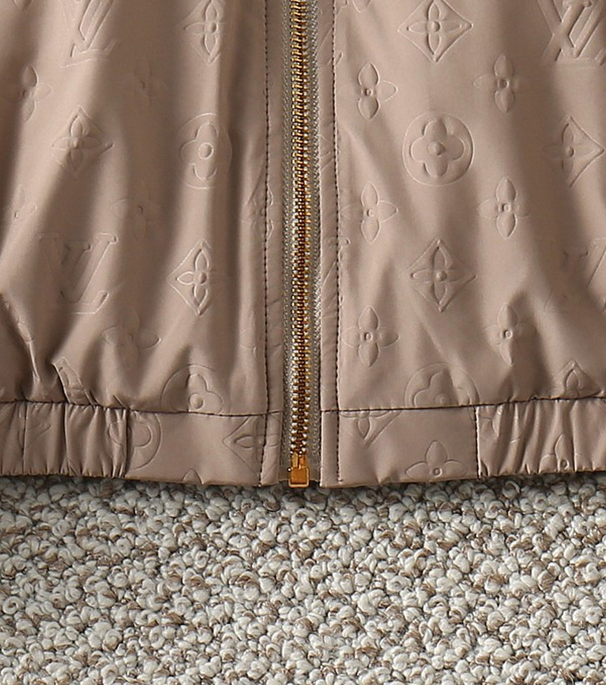 Мъжко монограм пухено яке