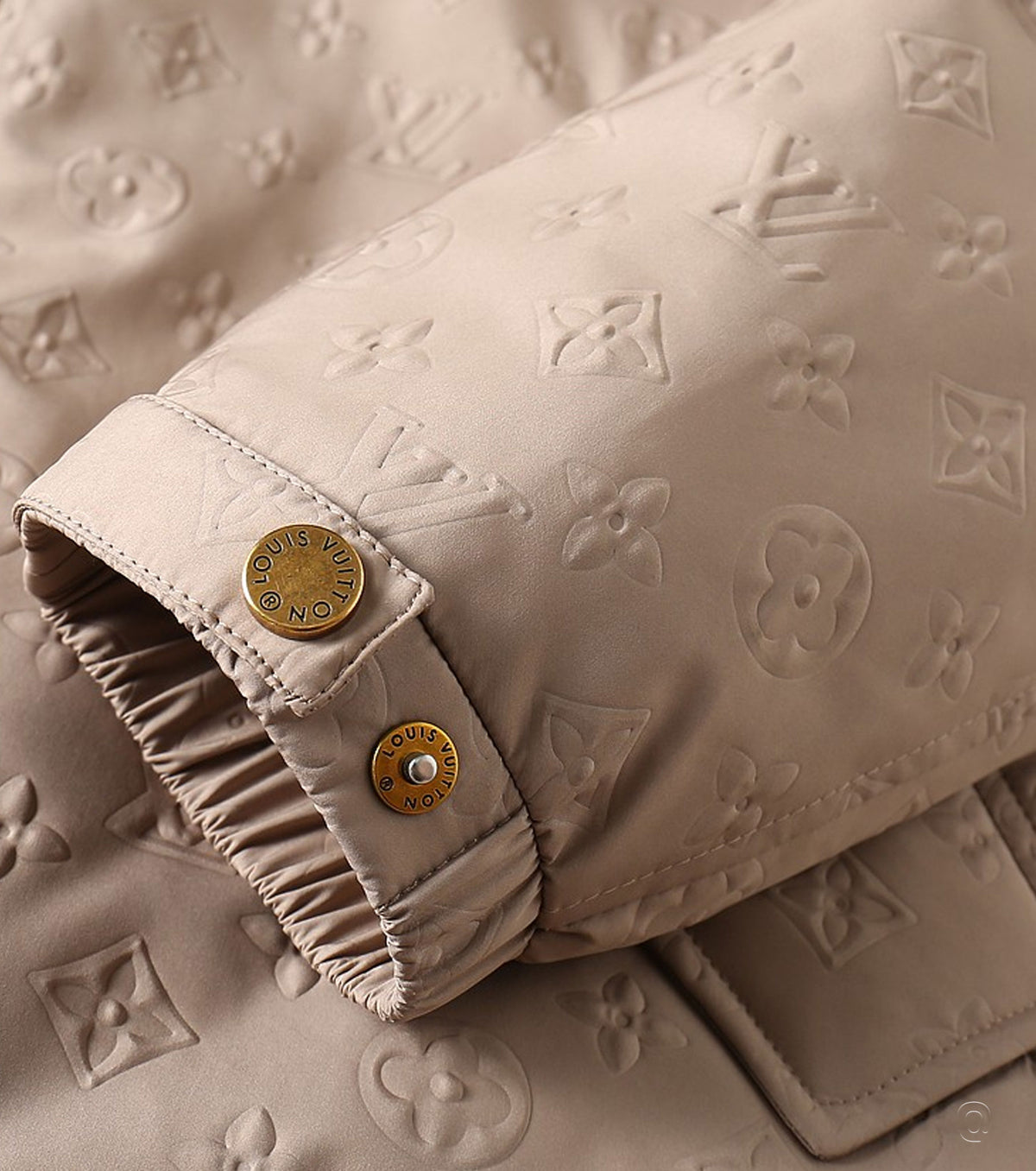 Мъжко монограм пухено яке