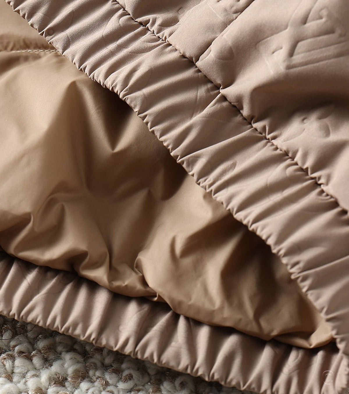 Мъжко монограм пухено яке