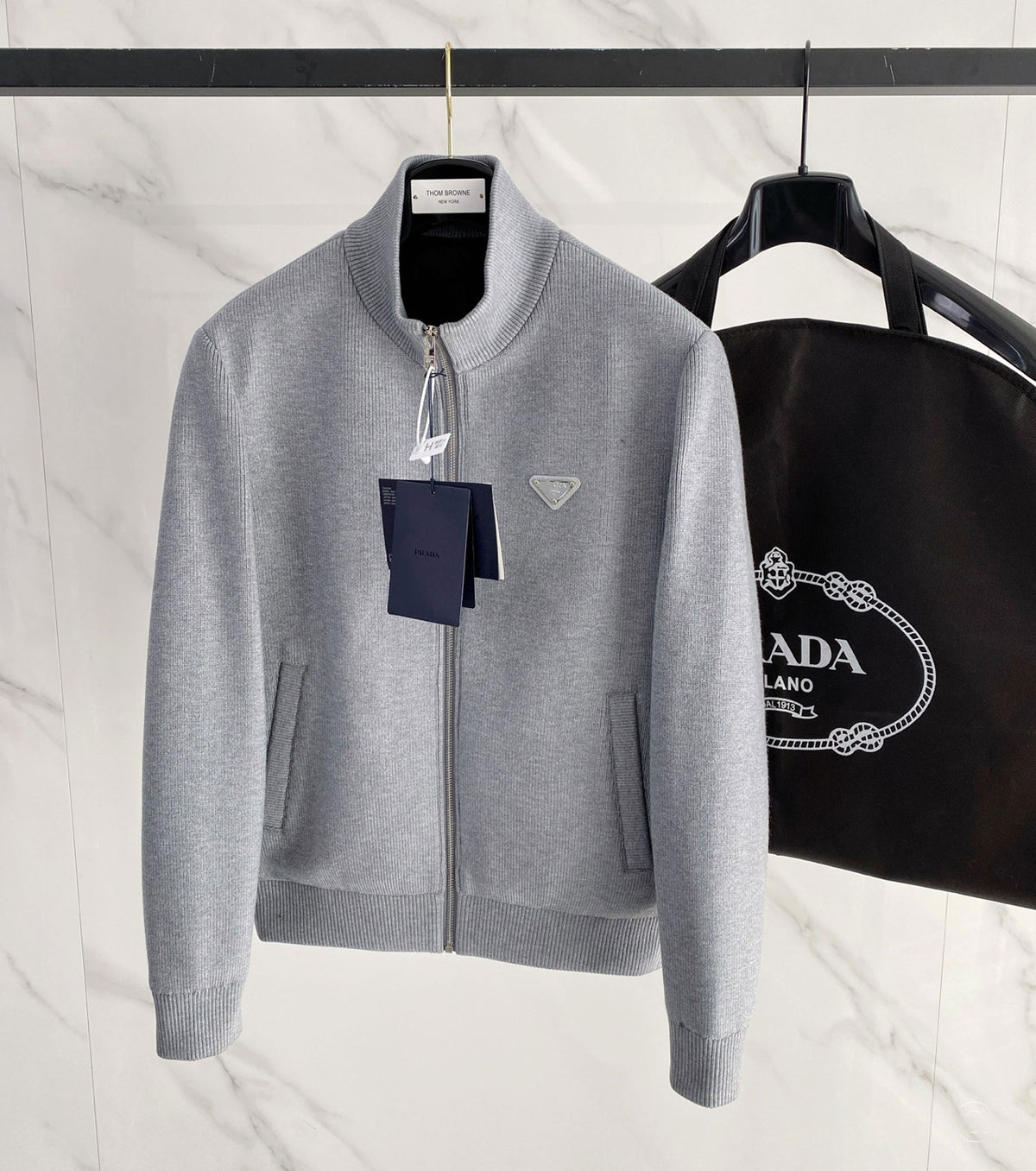 Вълнена жилетка с гъши пух