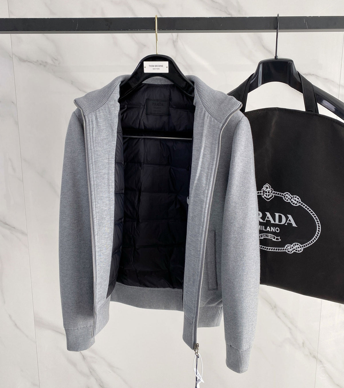 Вълнена жилетка с гъши пух