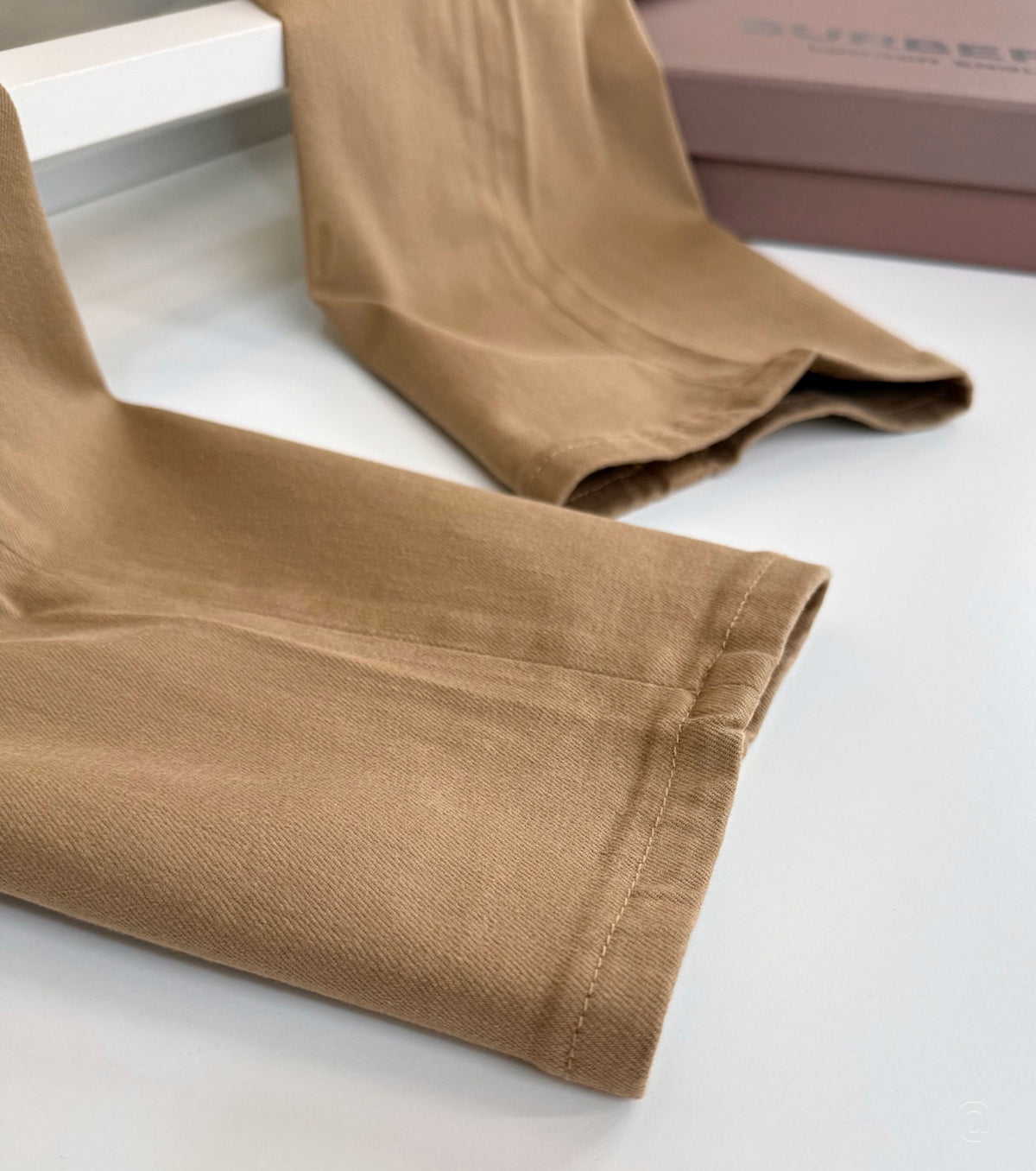 Прави дънки