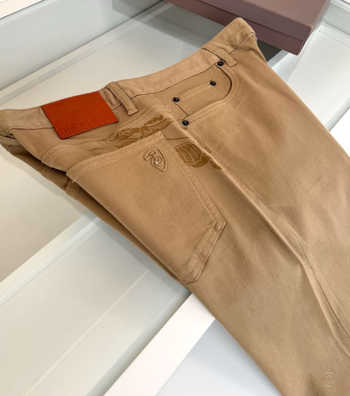 Прави дънки