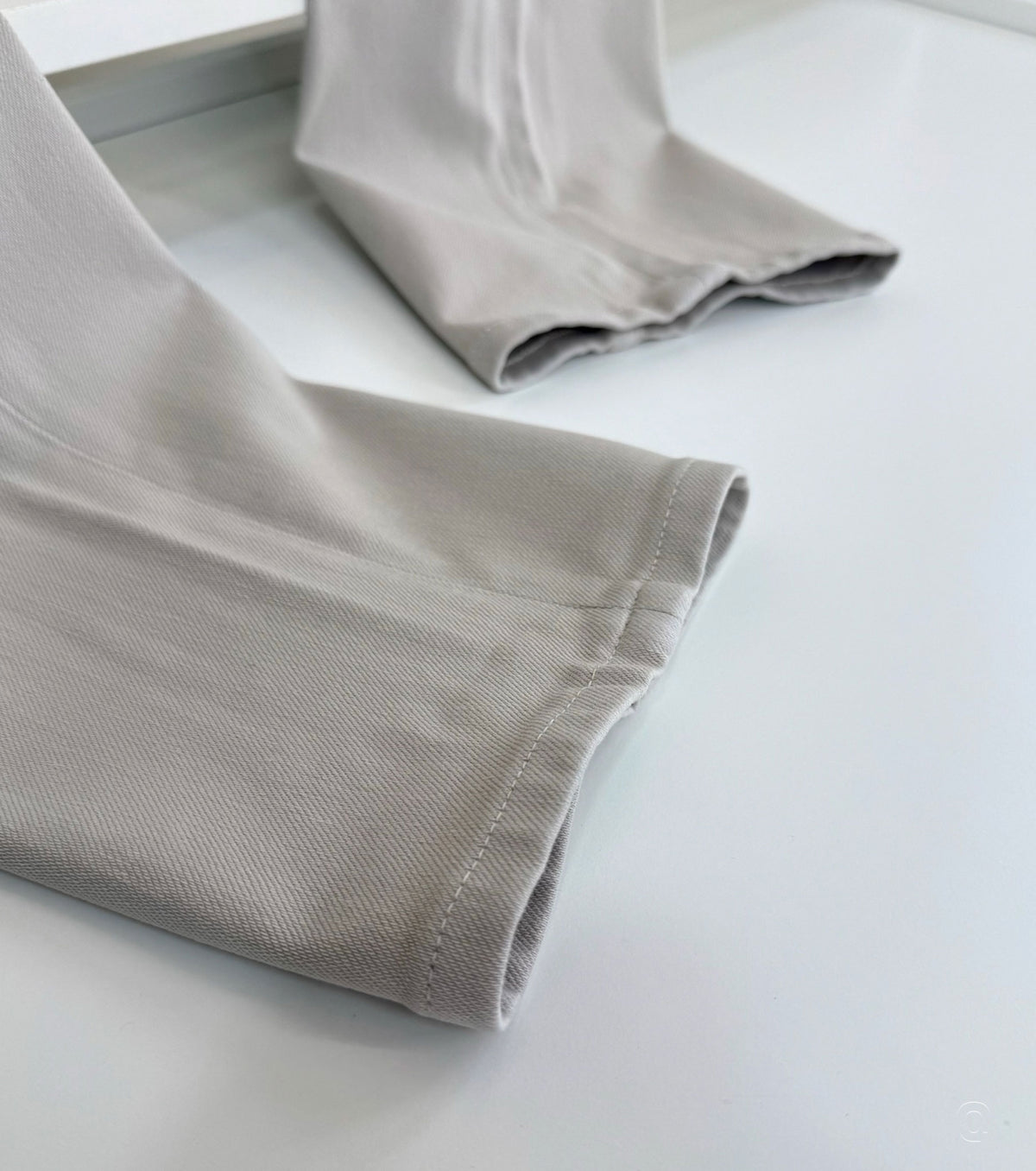 Прави дънки