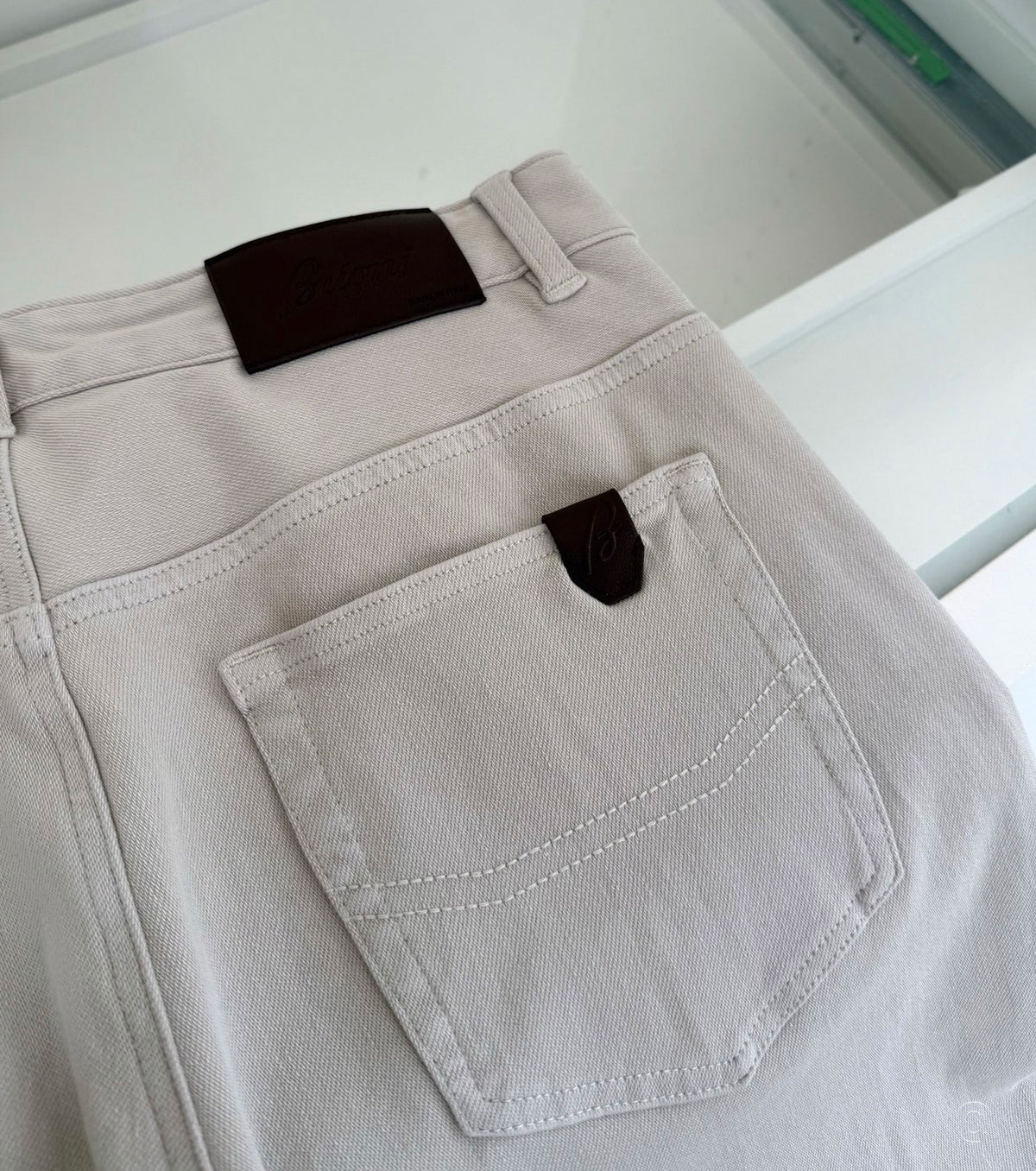 Прави дънки