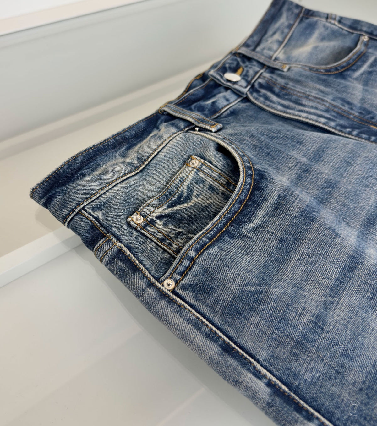 Мъжки прави дънки