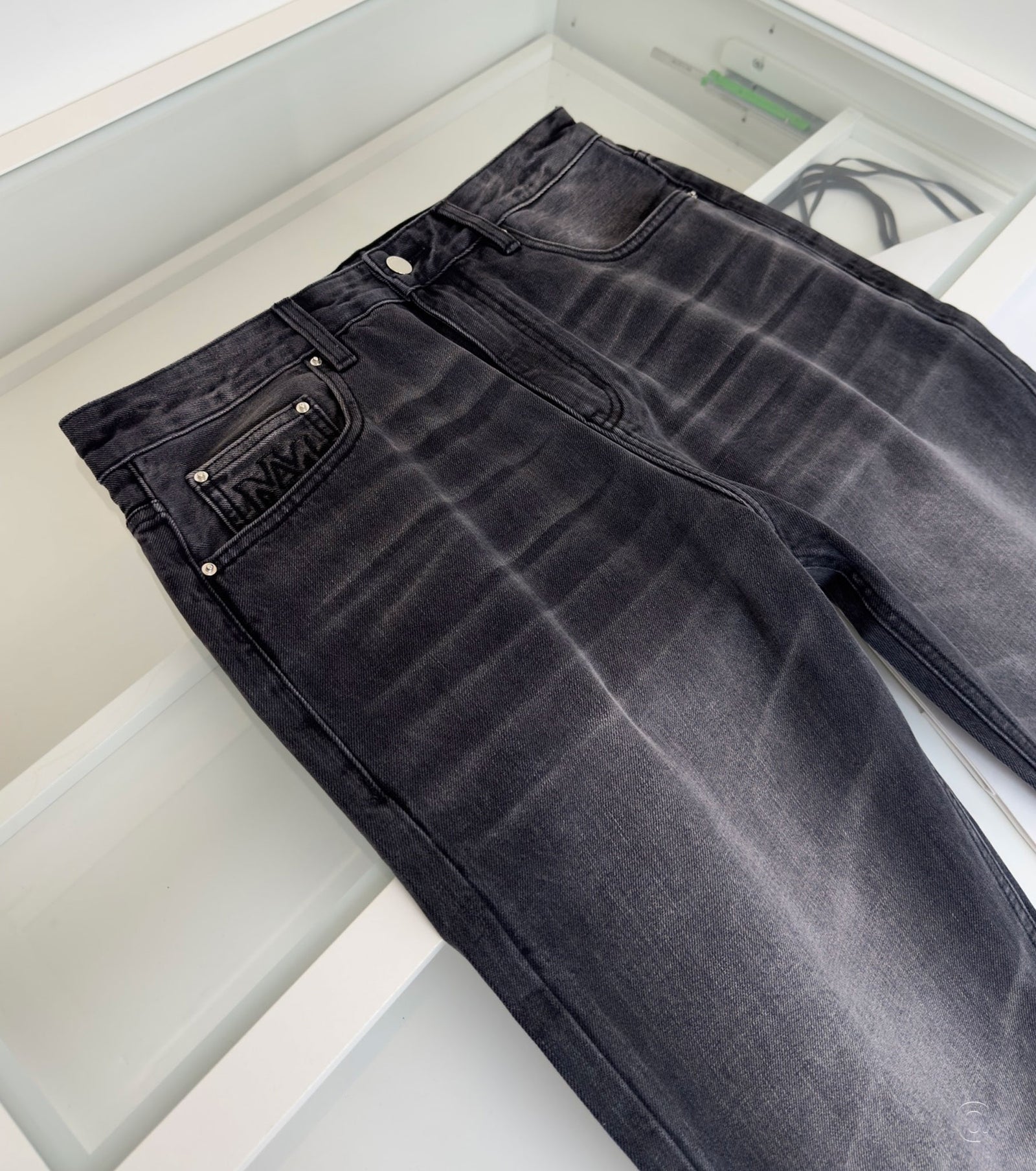 Мъжки прави дънки