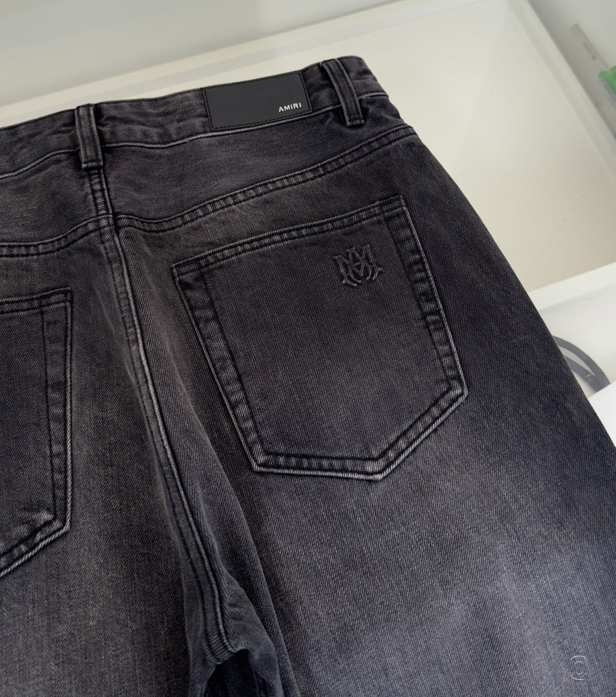 Мъжки прави дънки