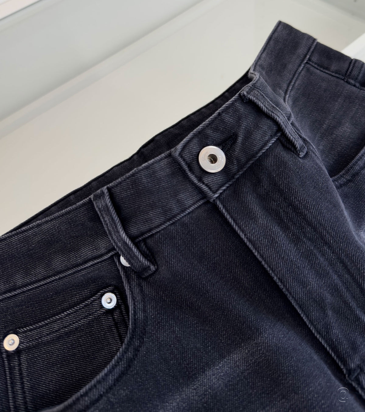 Мъжки дънки с права кройка