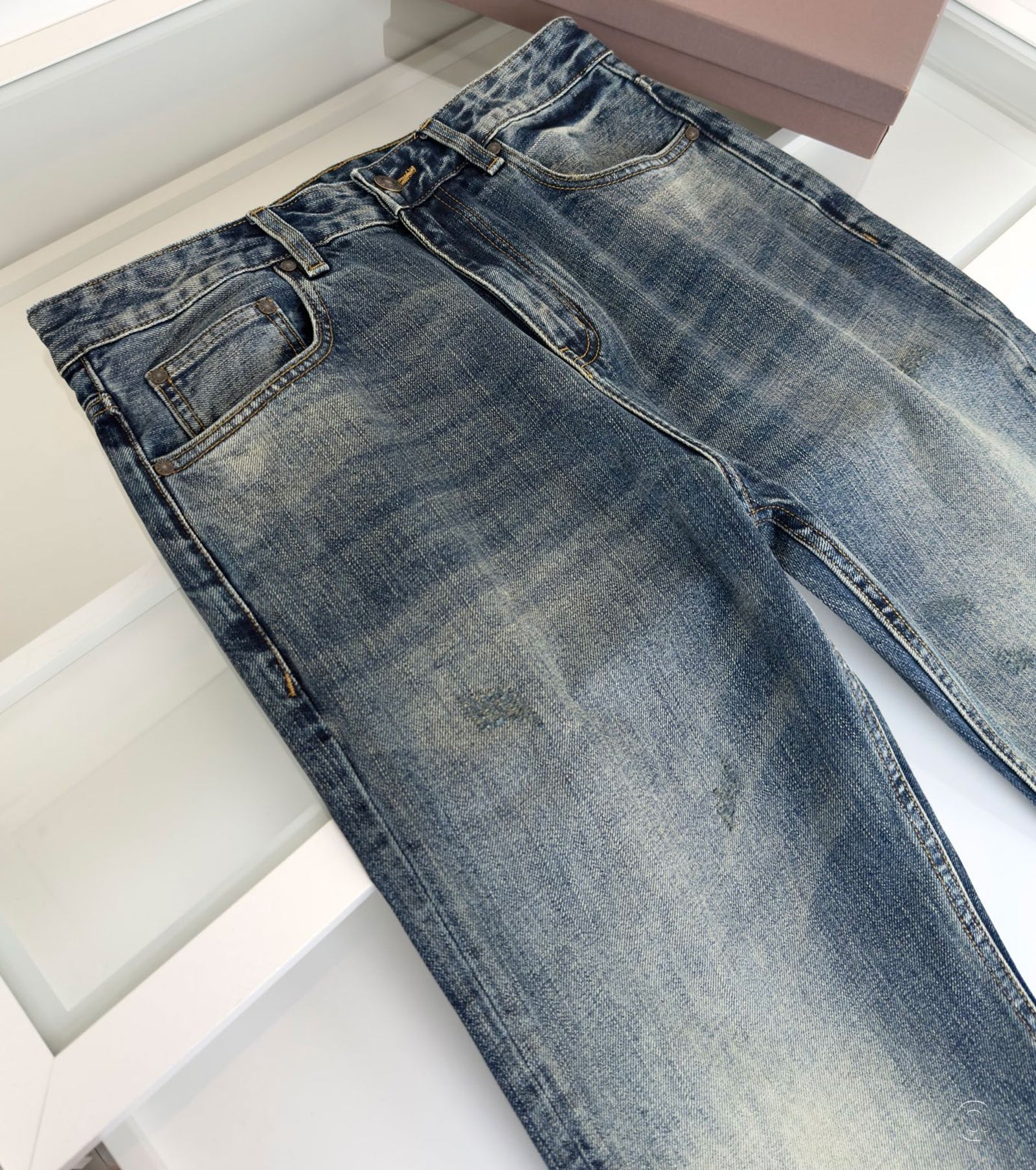 Мъжки прави дънки