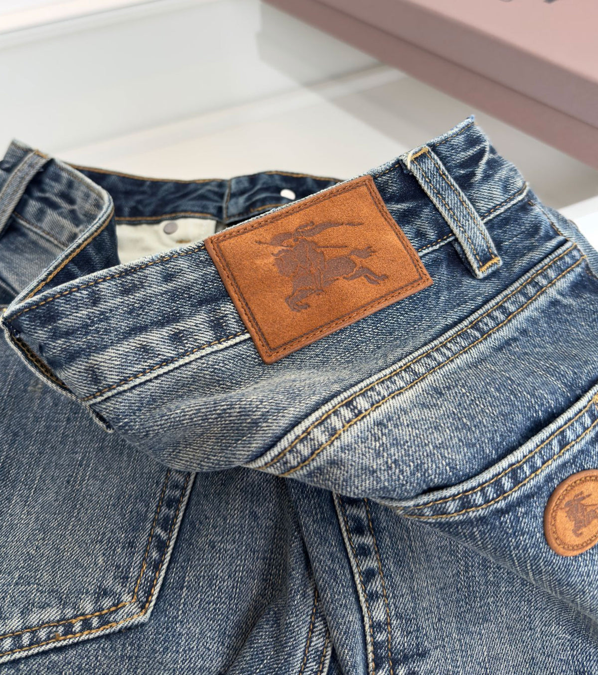 Мъжки прави дънки