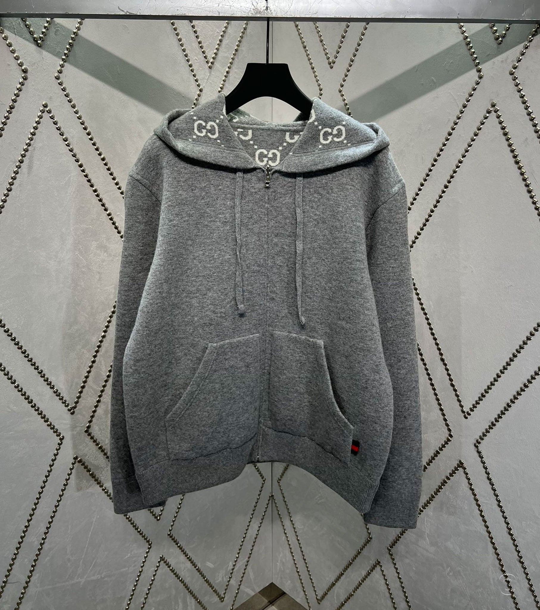 Men reversible cardigan