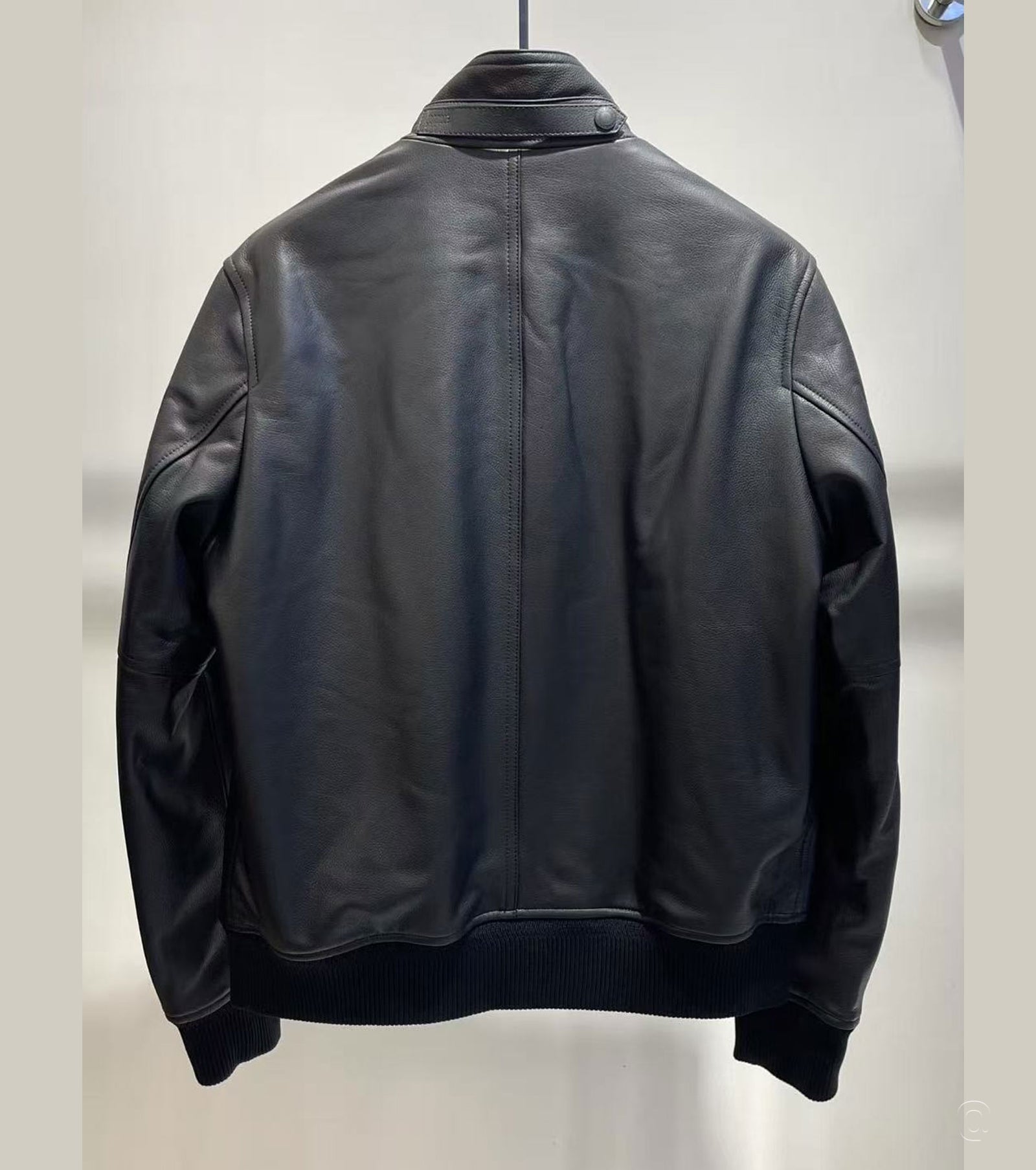 Мъжки бомбър естествена кожа