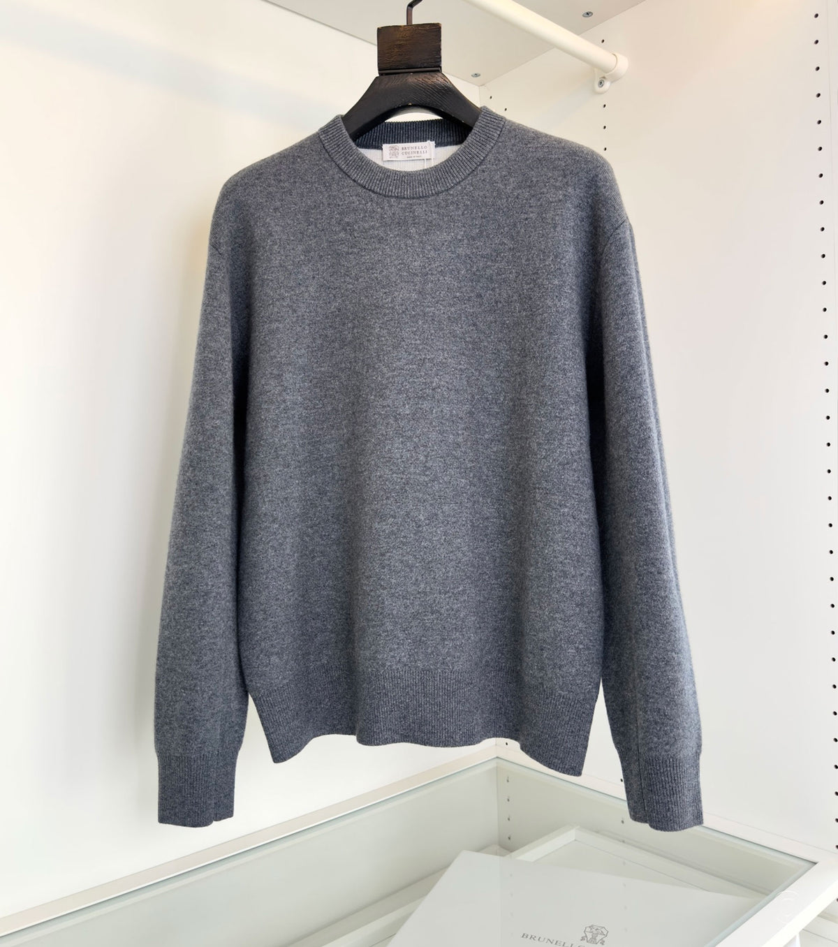 Мъжки пуловер от мериносова вълна