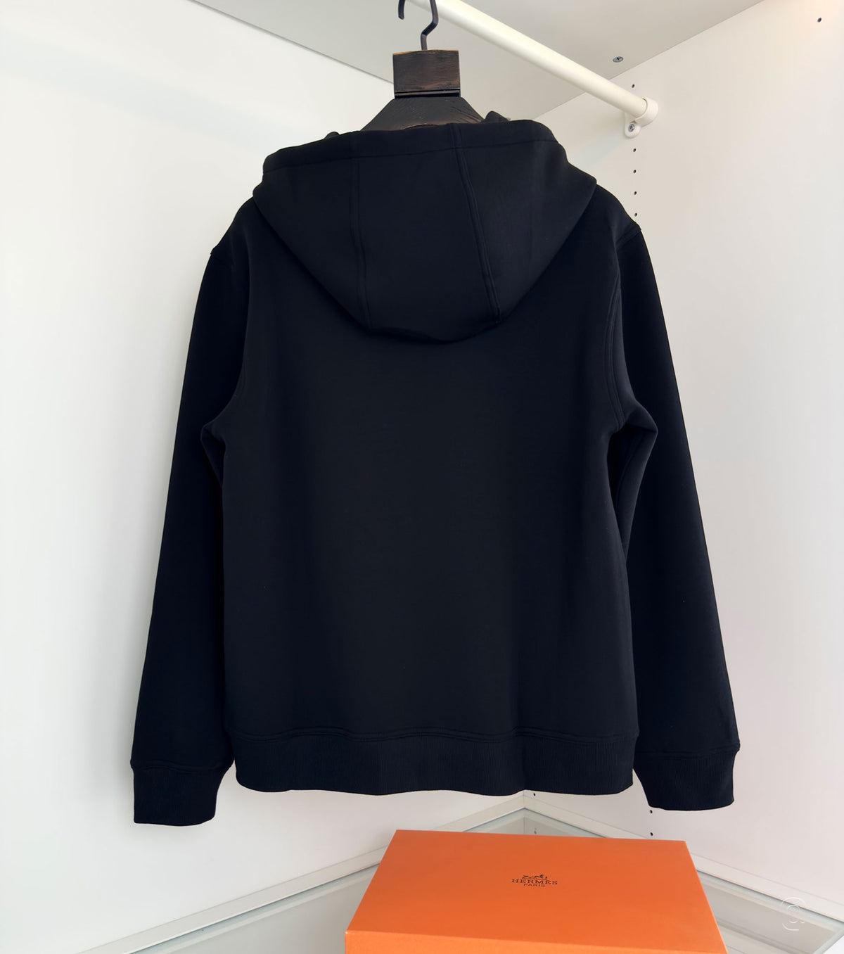 Мъжки суитшърт с качулка