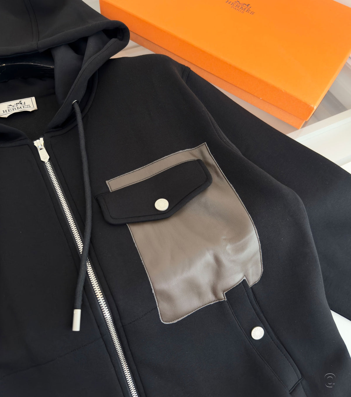 Мъжки суитшърт с качулка