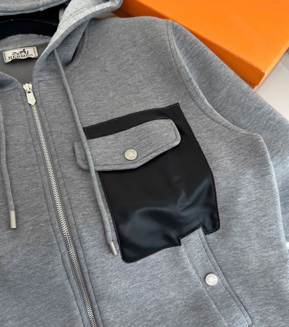 Мъжки суитшърт с качулка