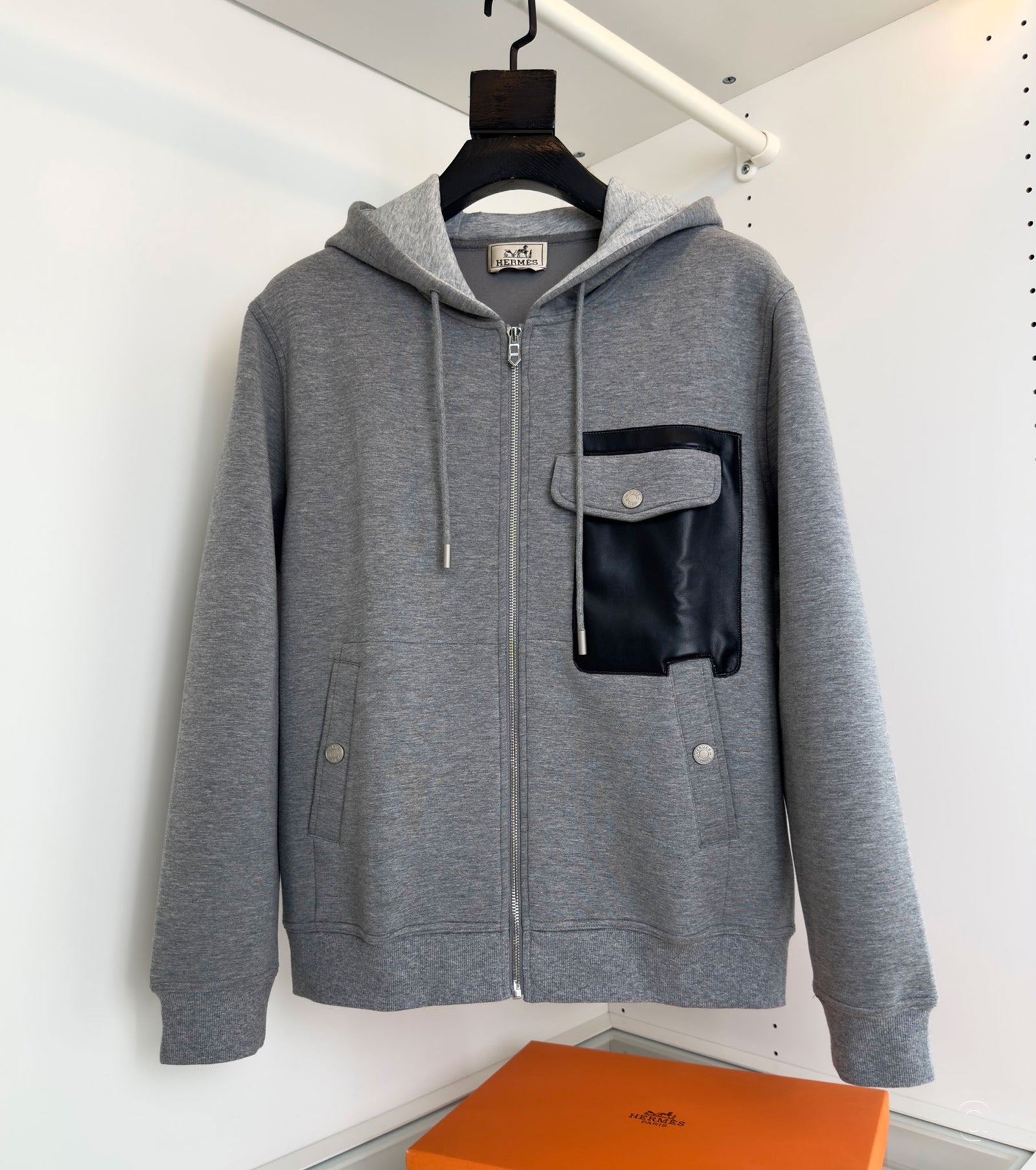 Мъжки суитшърт с качулка