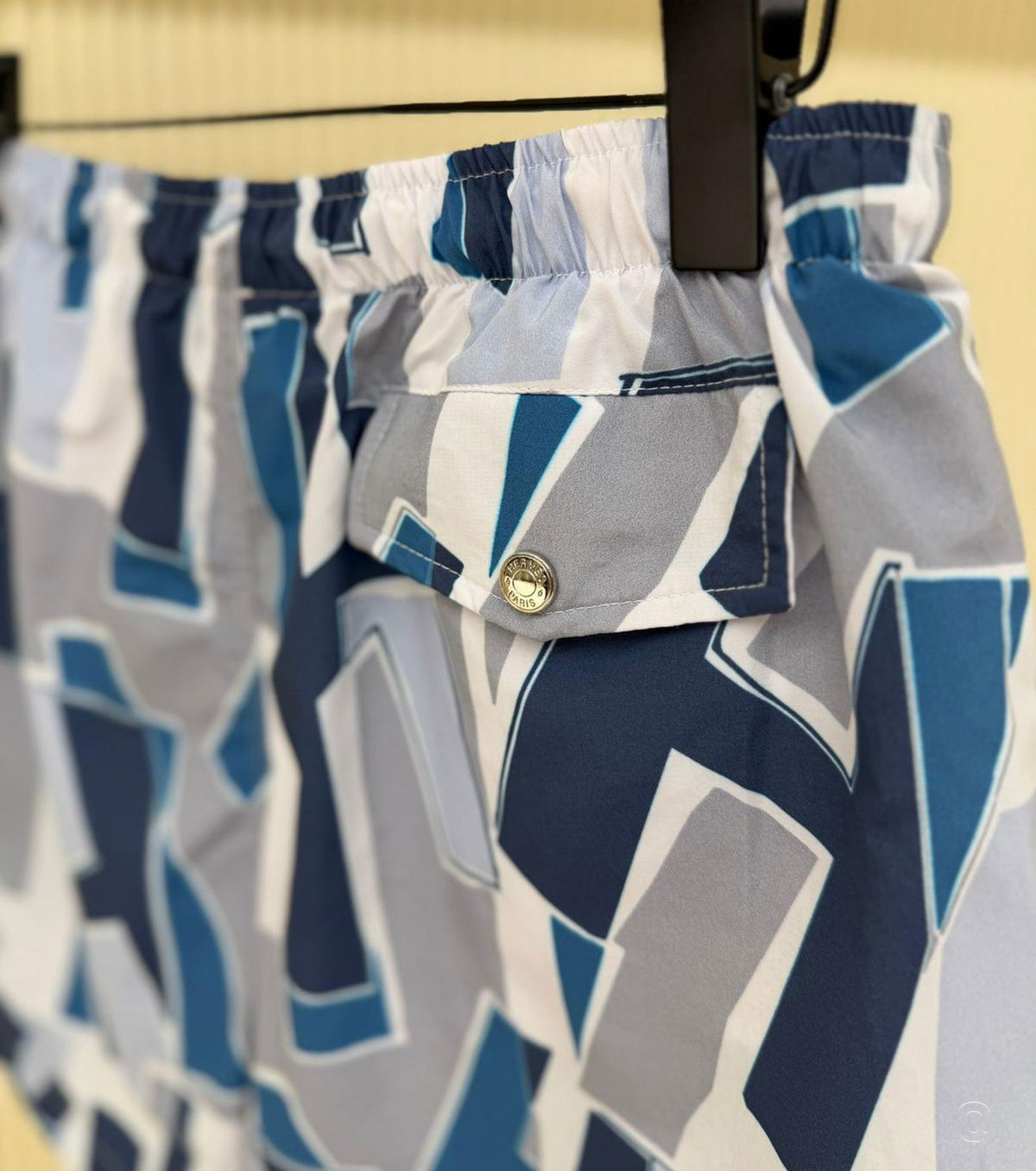 Бански "Decoupage de H" 26-8358