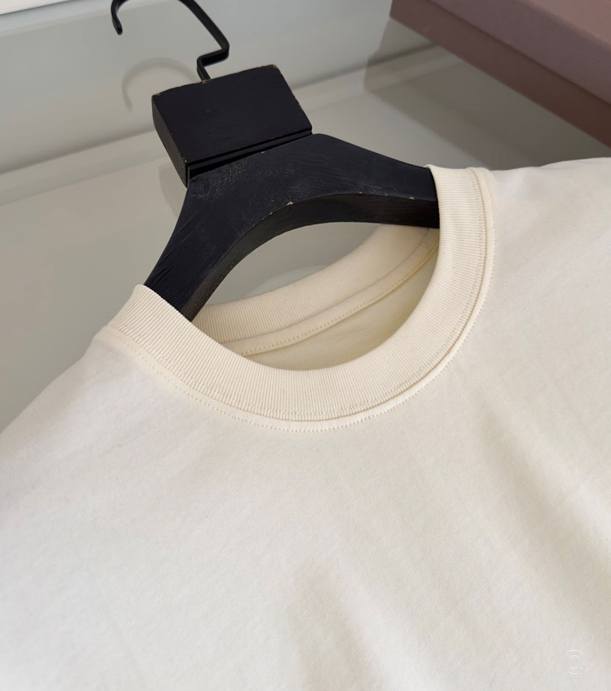 Памучна тениска с бродирано лого