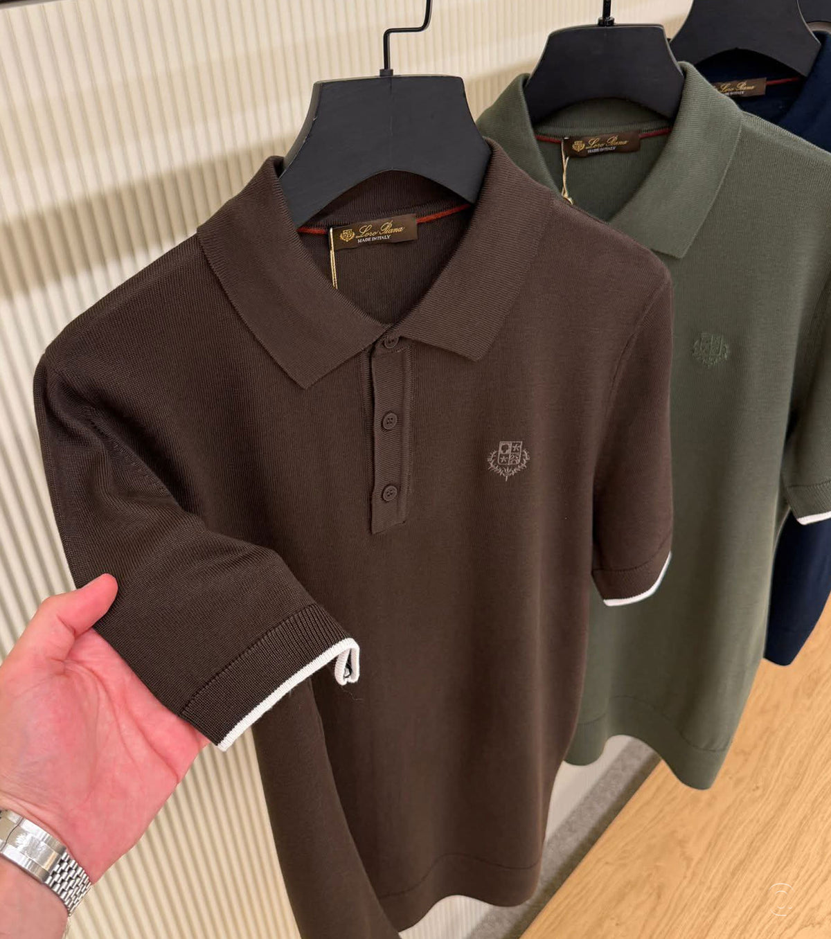 Finely knitted polo shirt 26-8424