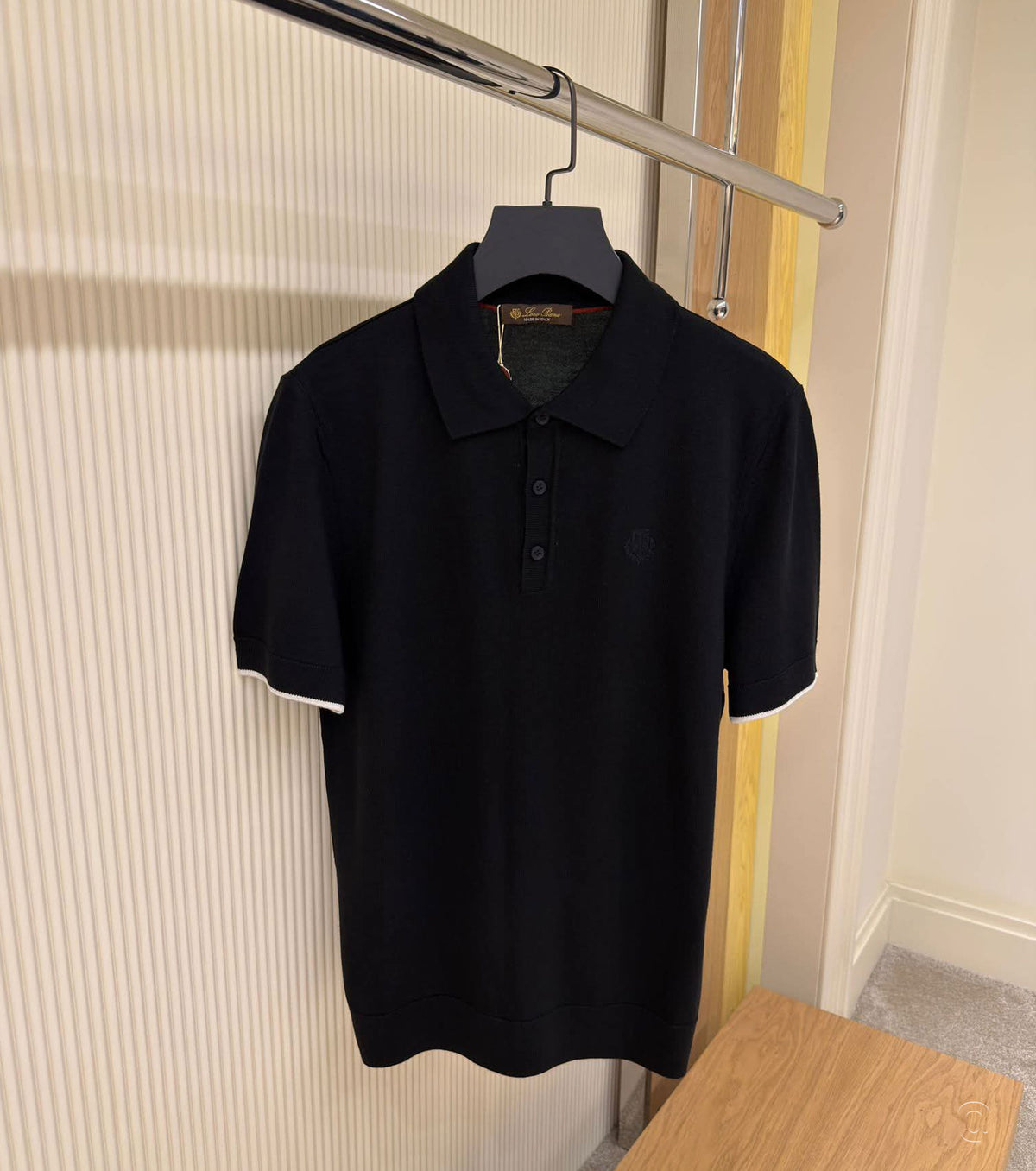 Finely knitted polo shirt 26-8424