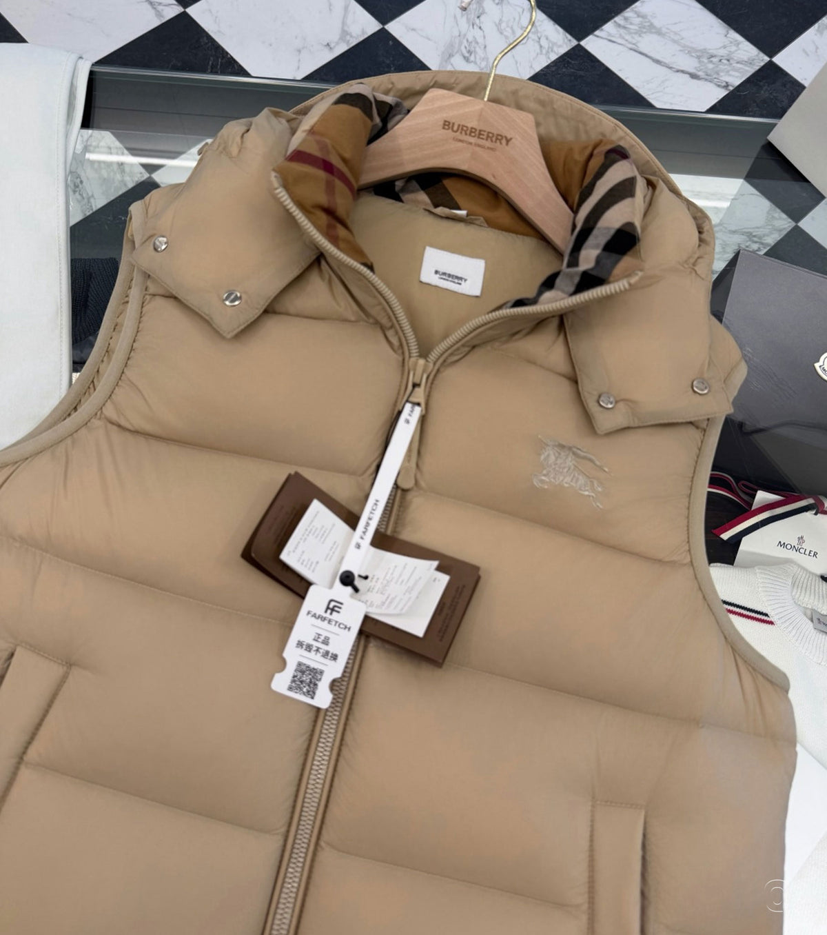 Men Down vest