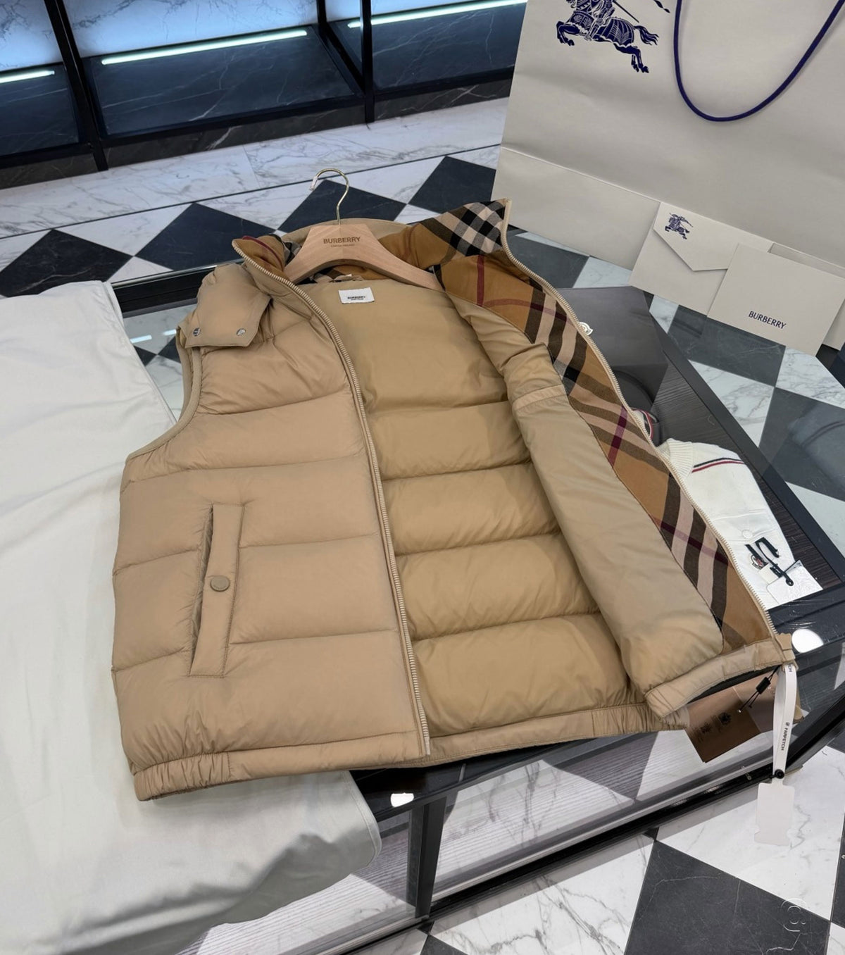 Men Down vest