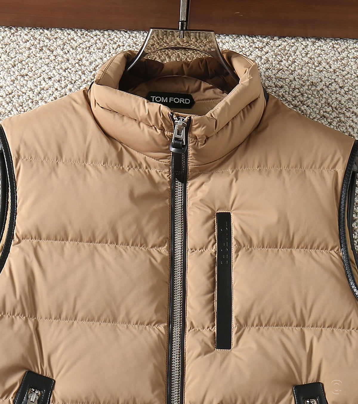 Мъжки пухен елек