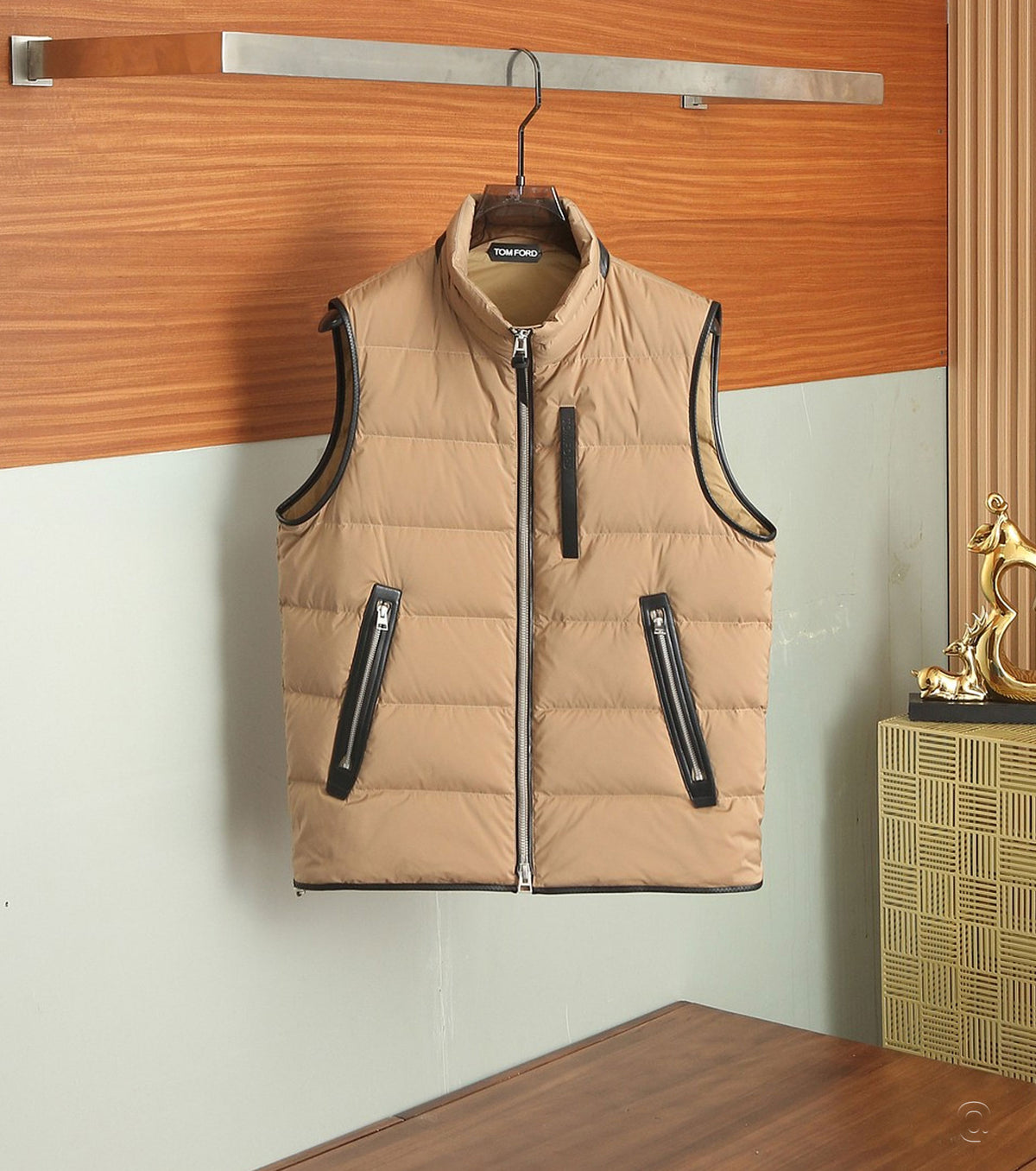 Мъжки пухен елек