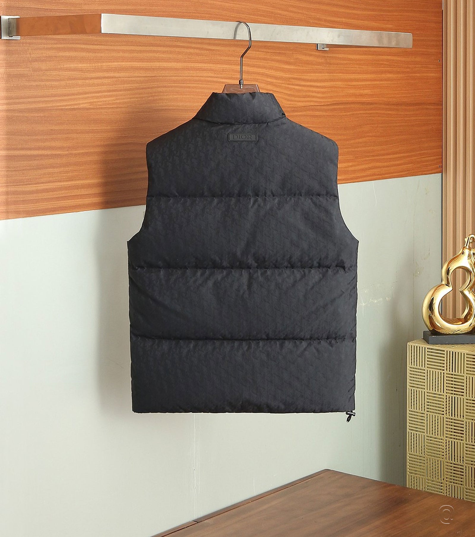 Жакардов пухен елек