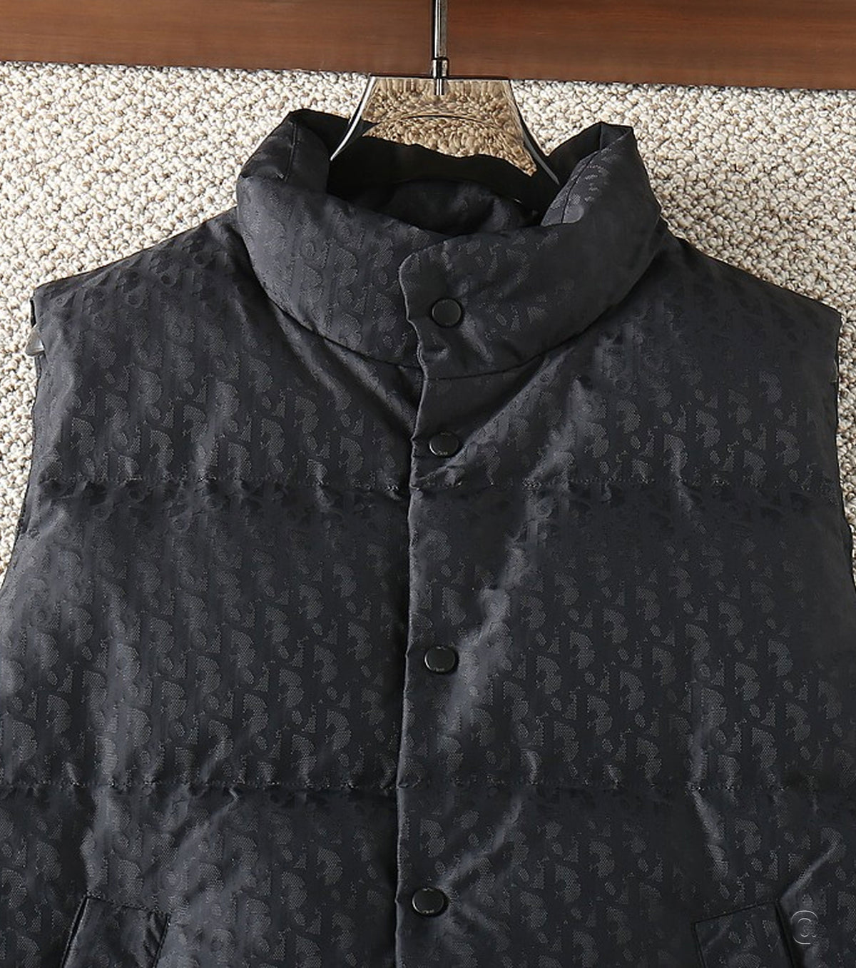 Жакардов пухен елек