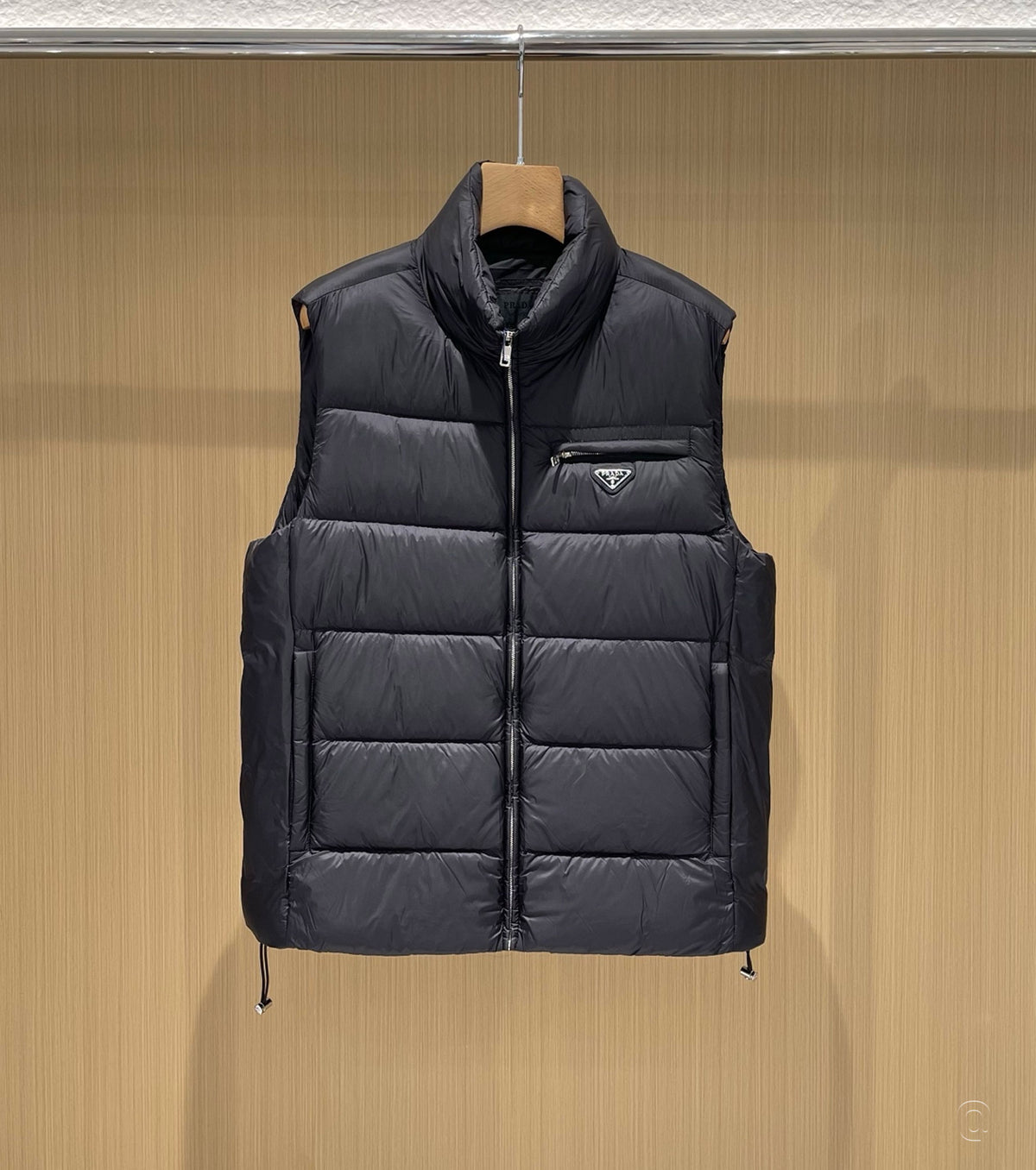 Men down vest