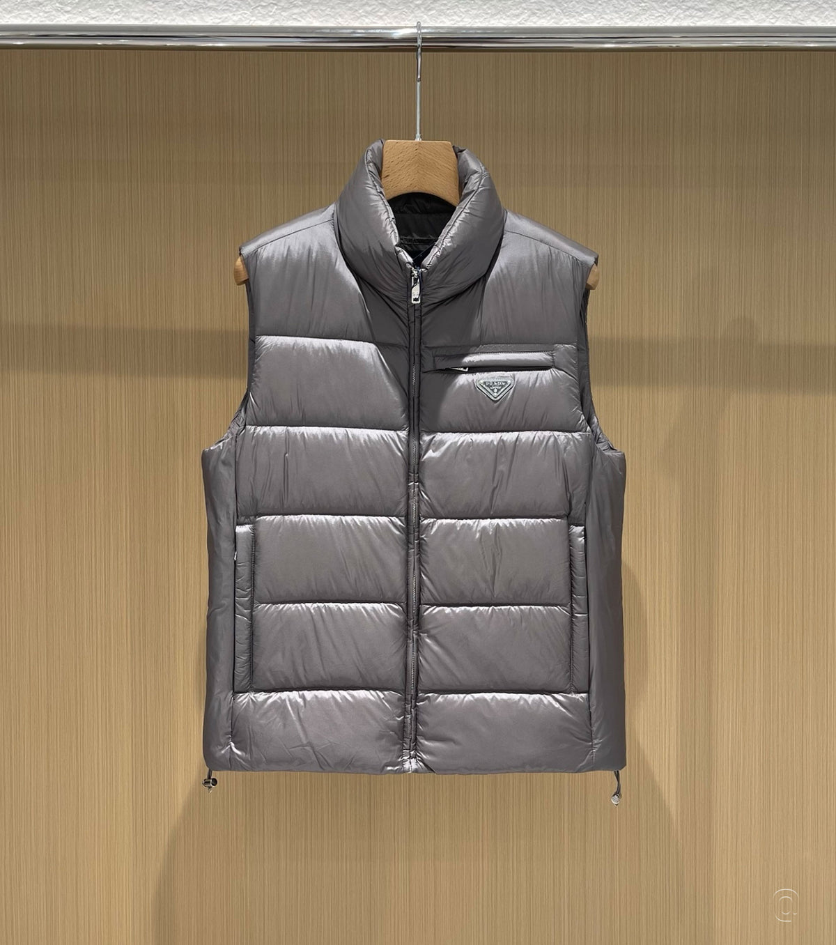 Men down vest
