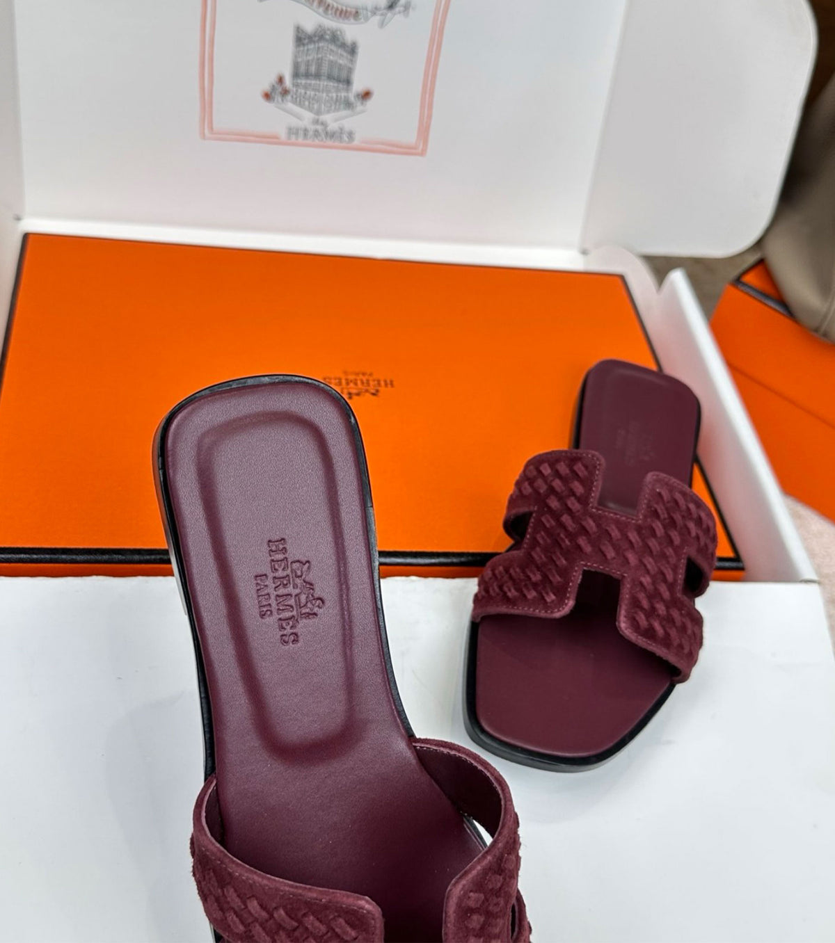Oran sandal