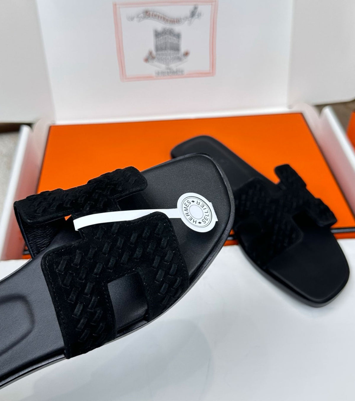 Oran sandal