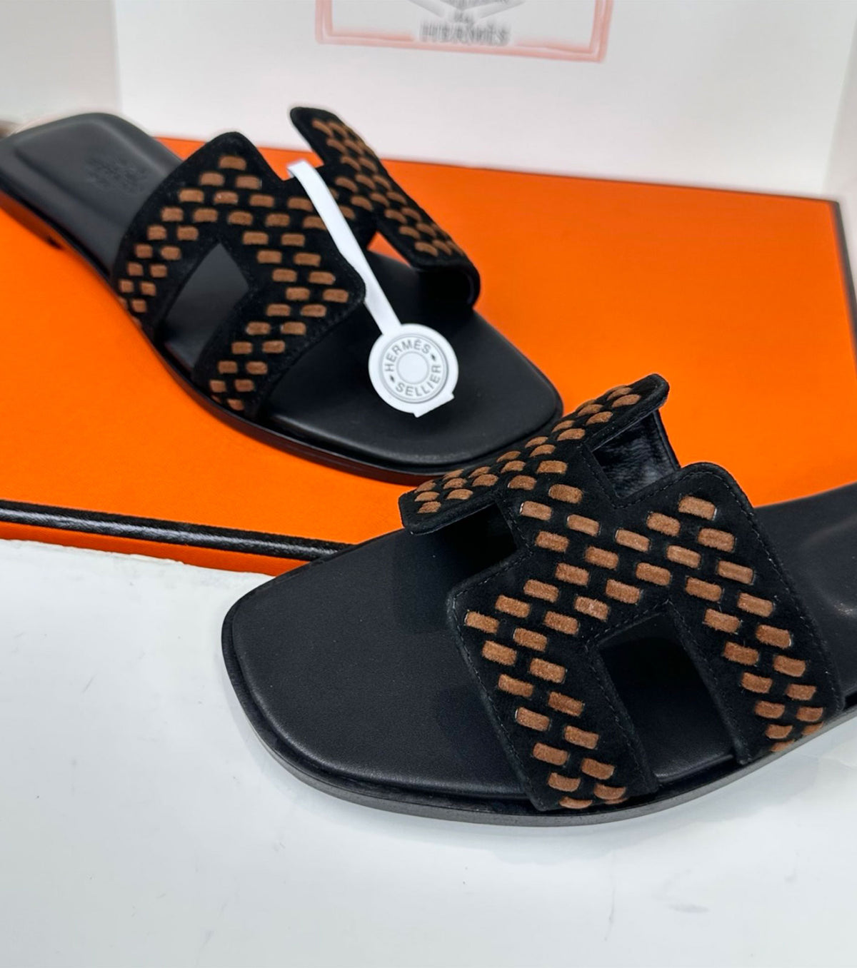 Oran sandal