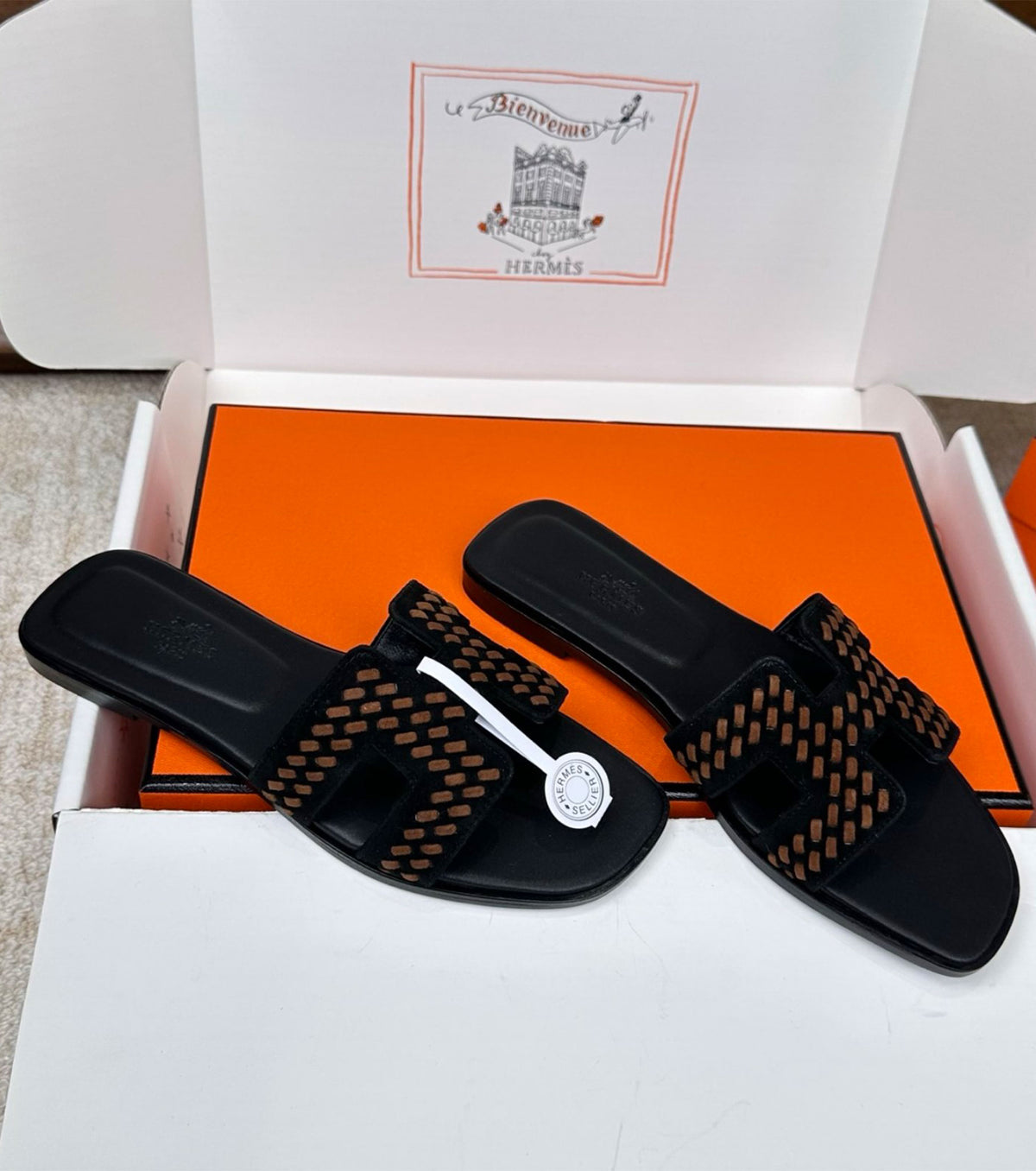 Oran sandal