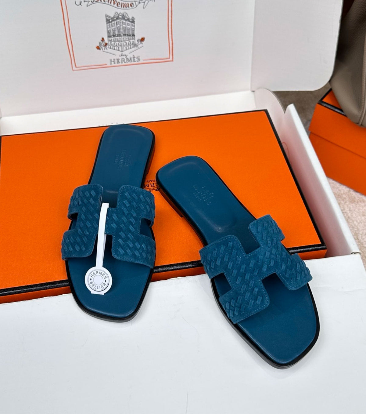 Oran sandal